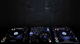 Turntables Stuffpoint Wallpaper