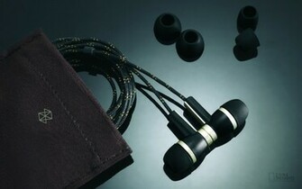 544kb Zune Premium Headphones Wallpaper X Jpeg 14kb