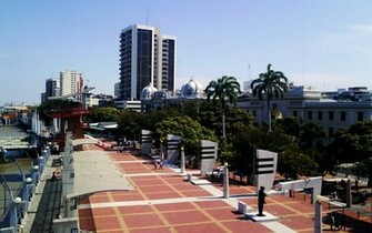 Malecon Guayaquil Lugares De Ecuador Wallpaper