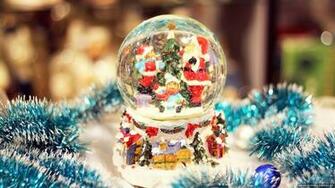Cute Snow Globe Chrismas Wallpaper New HD
