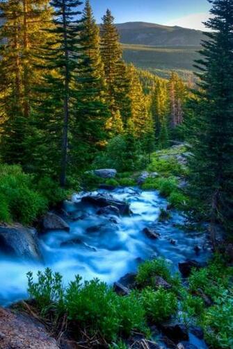 Peaceful River iPhone HD Wallpaper
