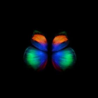 Ashir Azhar On Samsung Galaxy Fold Stock Wallpaper