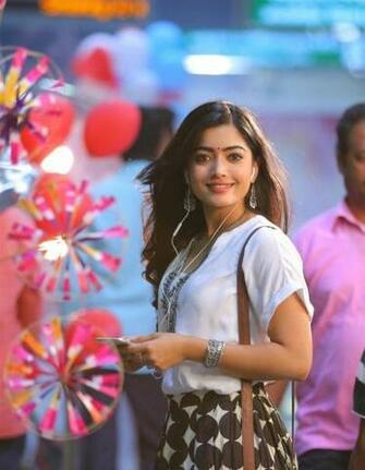 Rashmika Mandanna HD Wallpaper Top