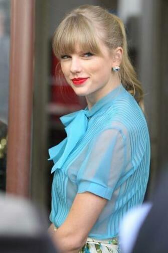 Back To Taylor Swift HD Wallpaper For Desktop iPhone Next Image