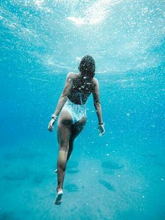 Woman Swimming Underwater HD Photo By Jeremy Bishop