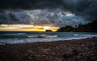 Sun Sea Pebble Beach Waves Wallpaper