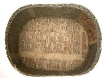 Antique Early 19th Century Wallpaper Box In Country Primitive Colors