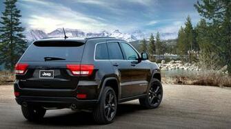 Jeep Grand Cherokee Rear Desktop Wallpaper