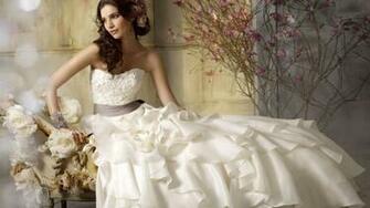 White Wedding Dress HD Wallpaper