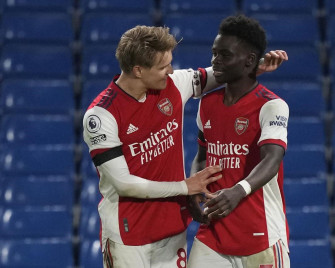 Arsenal Revives Champions League Push By Beating Chelsea