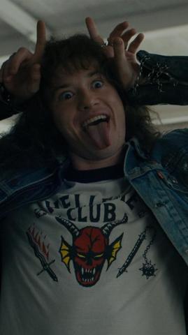 Stranger Things Meet Joe Quinn The Englishman Behind Eddie