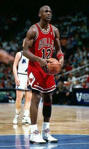 Bigger Michael Jordan Live Wallpaper For Android Screenshot