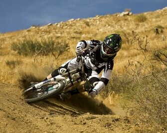 Mtb Wallpaper Mountainbike Downhill Descent Helmet Sand Sport