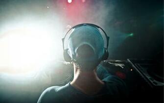 Dj Club Mix Girl Wallpaper New HD