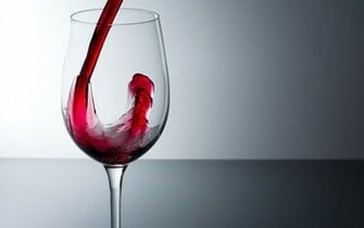 C Mo Servir El Vino En La Copa
