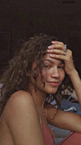 Zendaya Wallpaper Style Bad Girl Aesthetic