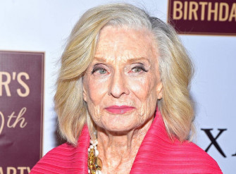Cloris Leachman Ed Asner S 90th BirtHDay Wallpaper