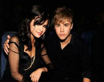 HD Justin Bieber And Selena Gomez Wallpaper