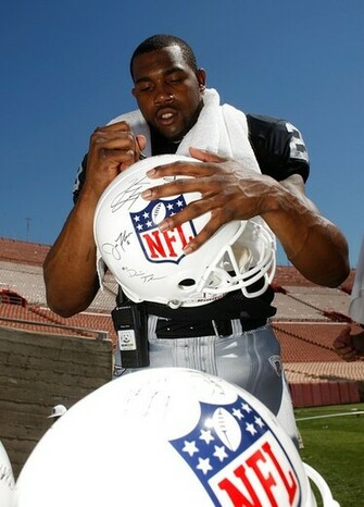 Darren Mcfadden Profile And Image All Sports Stars