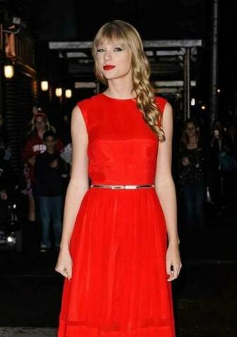 Taylor Swift Photo In Red Dress Apnatimepass