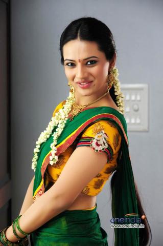 Srimannarayana Photos HD Image Pictures Stills First Look