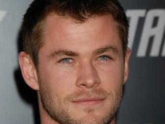 Chris Hemsworth Desktop Wallpaper For Widescreen