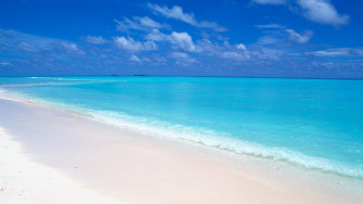 Maldives White Beach HD Wallpaper