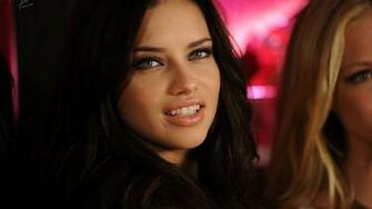 Adriana Lima Widescreen Wallpaper
