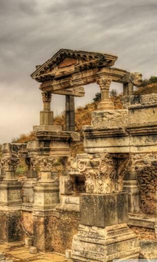A Temple In The Ruins Of Ephesus Turkey Ultra HD Desktop
