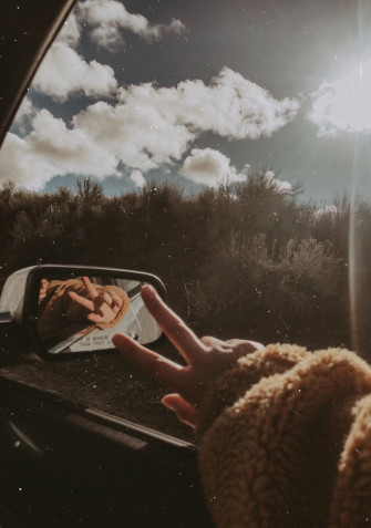 Aesthetic Encanto Photos Wallpaper