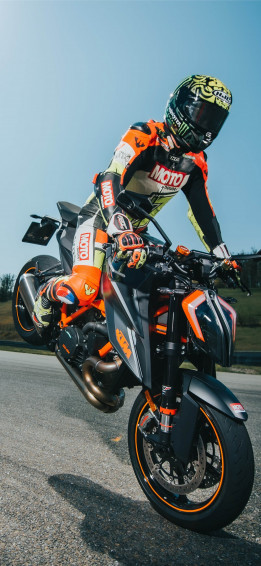 Ktm Bikes 4k Pics iPhone Wallpaper