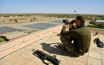 Africa Famas Fran Ais French Armed Forces Wallpaper