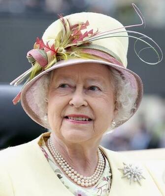Queen Elizabeth Ll Photo Of Pics Wallpaper