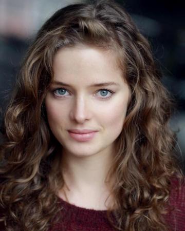 Bold N Beautiful Bollywood Shivaay Actress Erika Kaar Bags