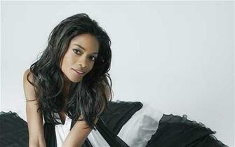 Naomie Harris Hollywood Actress Wallpaper