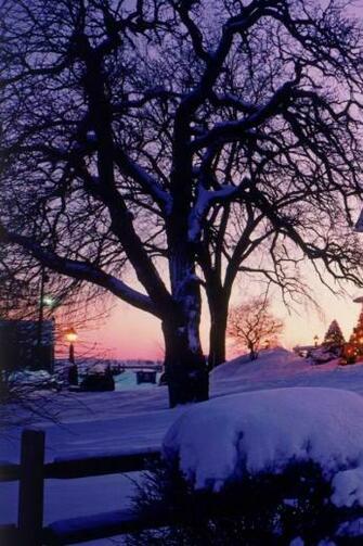 Victorian Wisconsin Evening Wallpaper