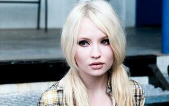 Emily Browning Wallpaper HD