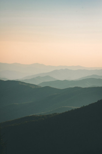 Minimalist iPhone Pictures Image
