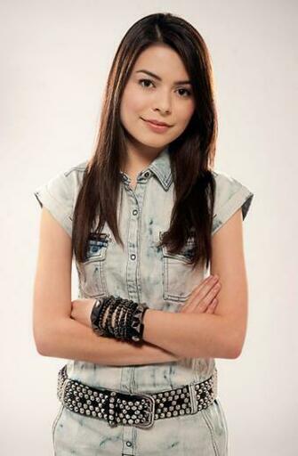 Miranda Cosgrove Photoes