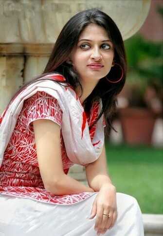 Indian And Paki Wallpaper Pakistani College Girls Photos