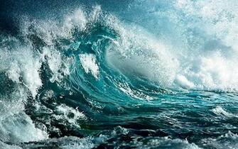 Wave In Storm Wallpaper