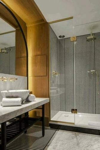 Bold Bathroom Tile Wallpaper Designs