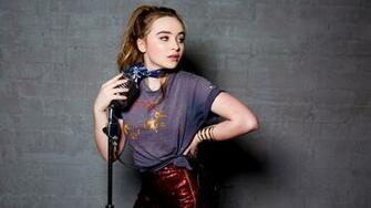 5k American Singer Sabrina Carpenter
