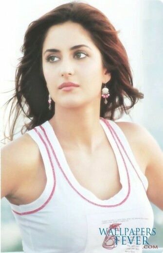 Katrina Kaif Cute HD Photo Wallpaper Fever