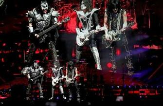 Kiss Image Milwaukee Wisconsin March Fiserv