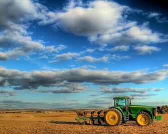Tractor Wallpaper Miscellaneous Other In Jpg Format For