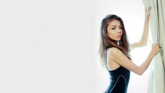 Sarah Hyland HD Wallpaper Background Image
