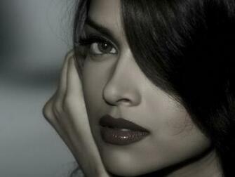 Cute Deepika Padukone Black And White Wallpaper Photos