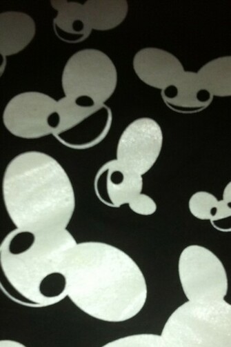 Deadmau5 Music Background For Your iPhone