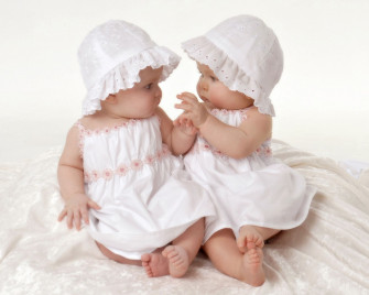 Twin Babies Wallpaper Desktop